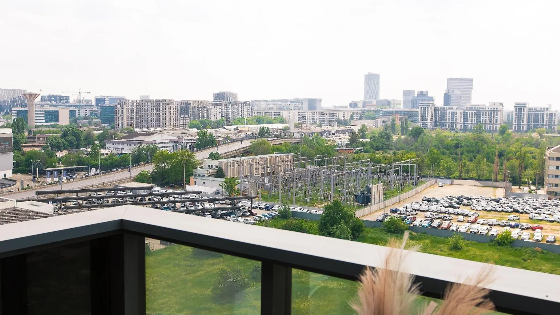 Elegant High-Rise Studio - Cortina North Voluntari