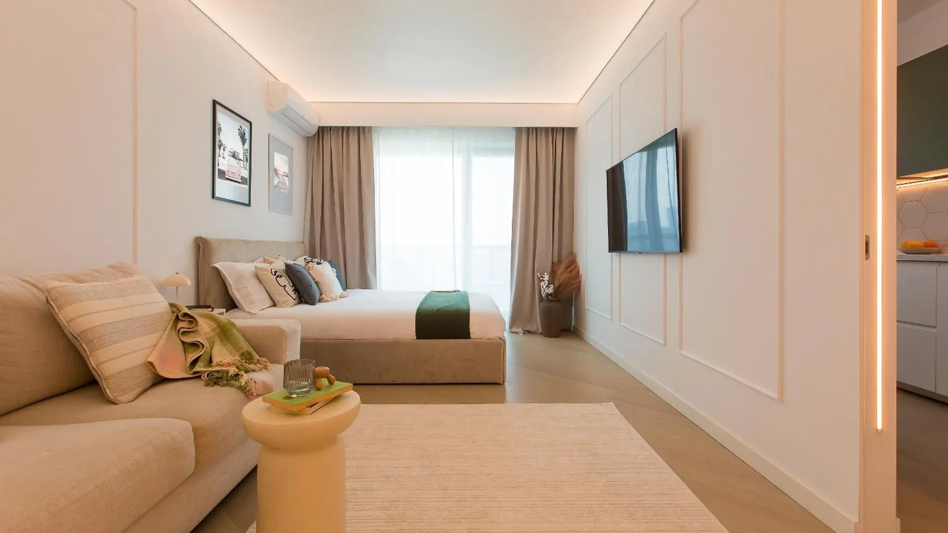Apartment Elegant High-Rise Studio - Cortina North Voluntari