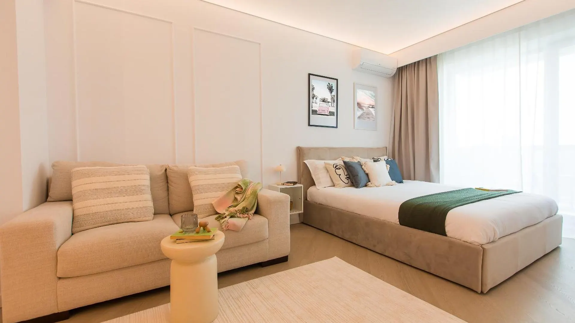 Apartment Elegant High-Rise Studio - Cortina North Voluntari