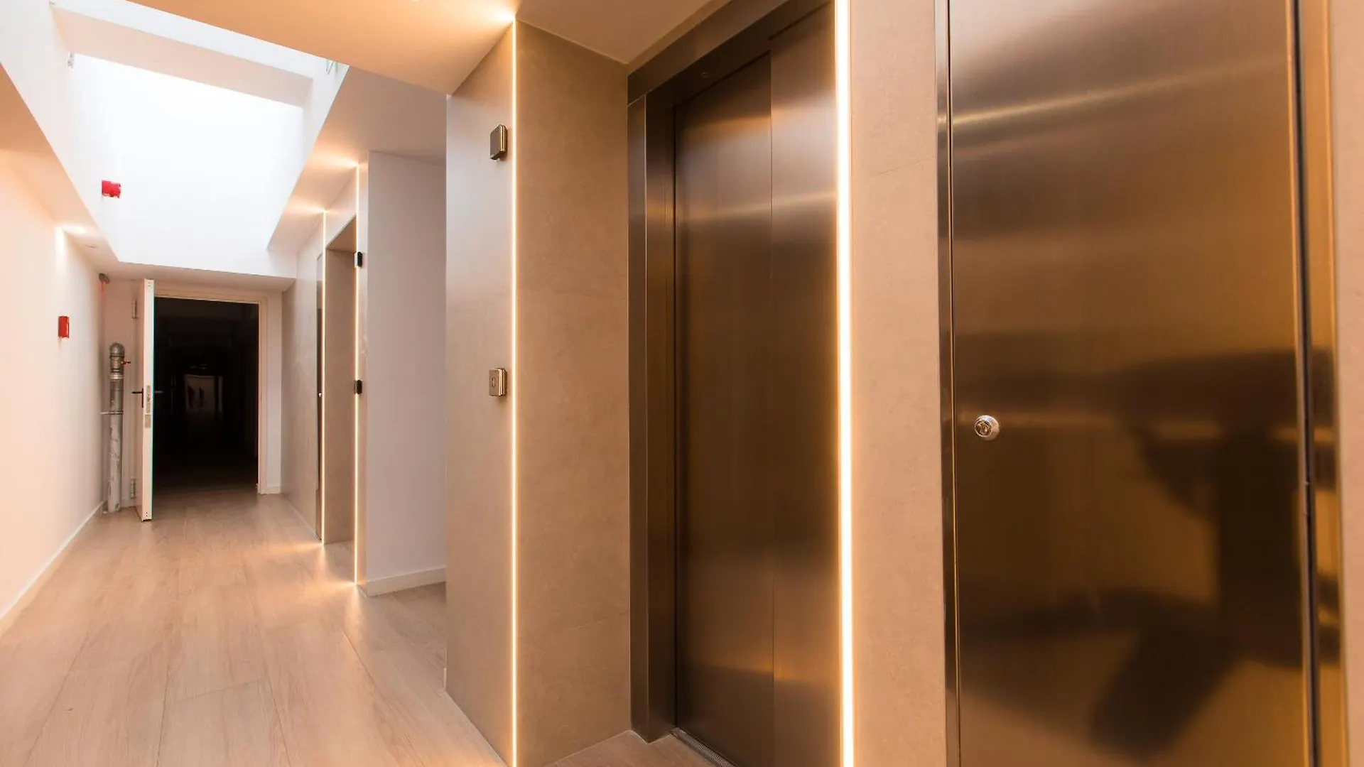 Elegant High-Rise Studio - Cortina North Voluntari