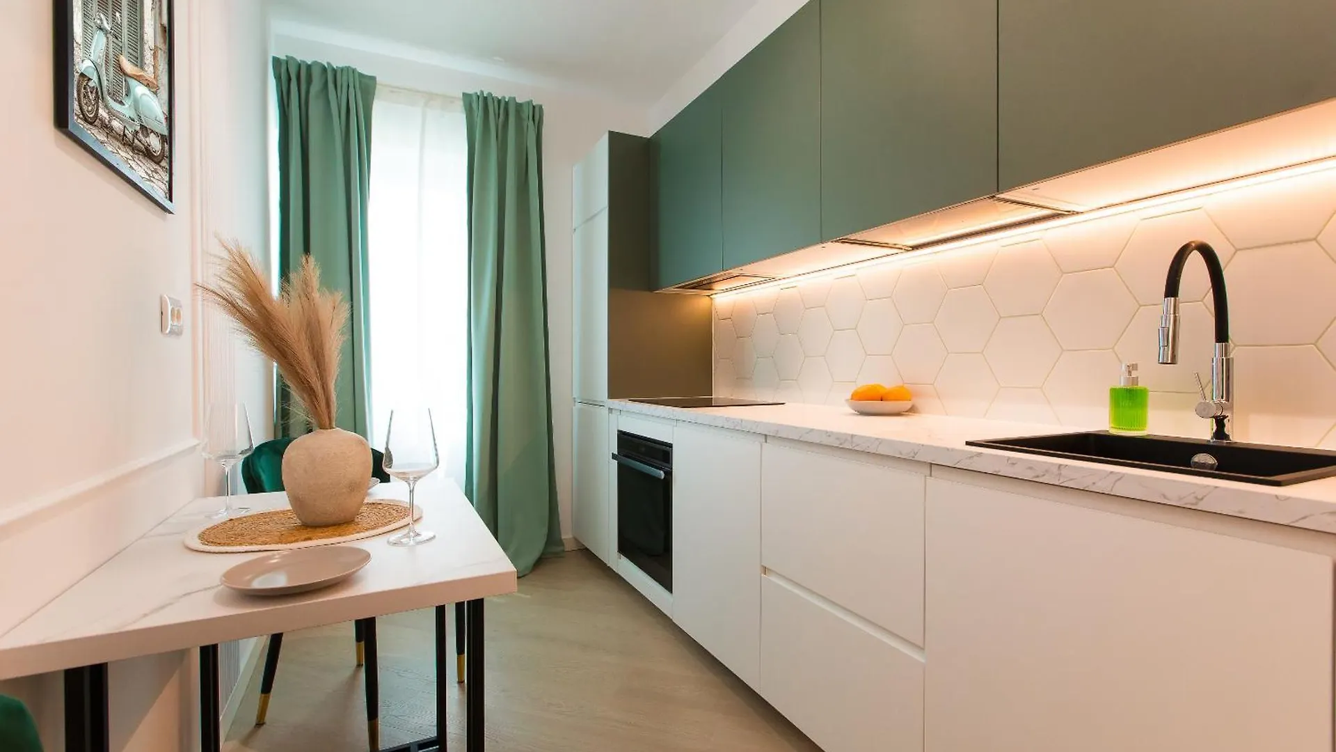 Apartament Elegant High-Rise Studio - Cortina North Voluntari România